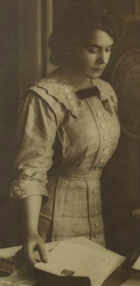 File:Anna-frances-levins-c1915.png