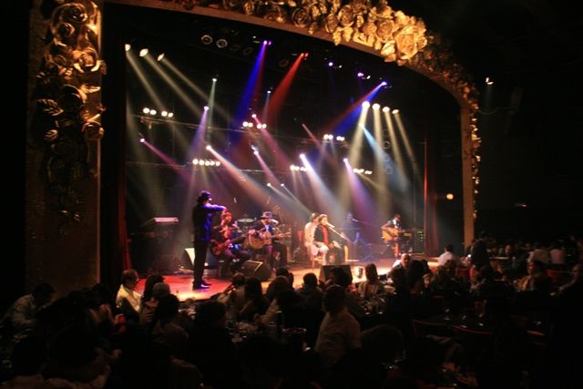 File:Beirut MusicHall performance2.jpg