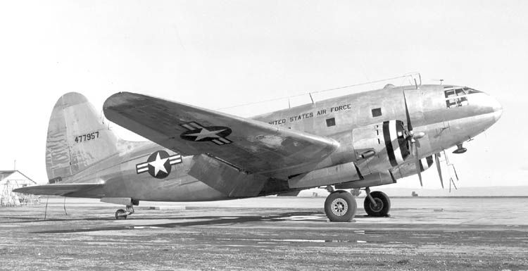 File:Curtiss C-46D 44-77957 Hamilton USAF reserve (992616310).jpg