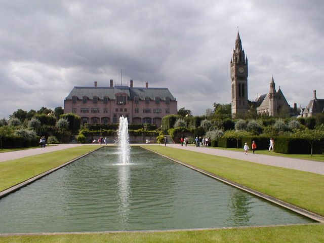 File:Eaton Hall 2006.jpg