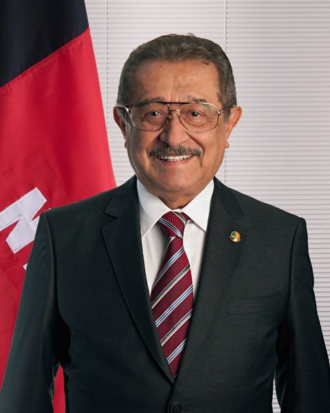 File:Foto oficial de José Maranhão.jpg