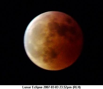 File:Lunar Eclipse 2007-03-03 23.52pm (RLH).jpg