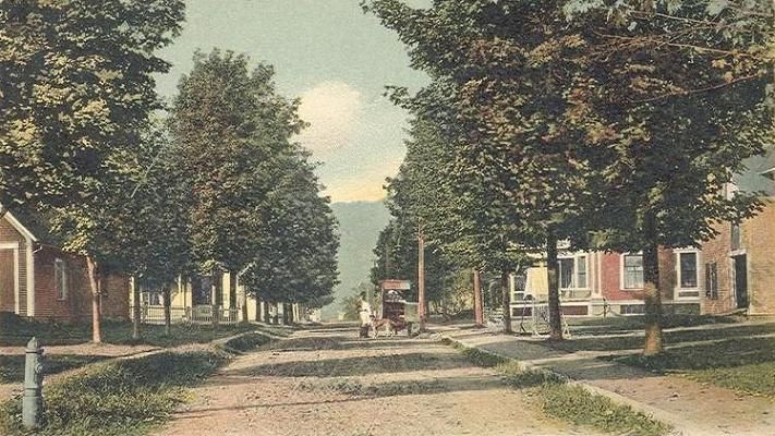 File:Maple Street, Woodsville, NH.jpg