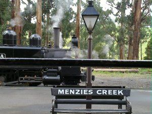 File:Menzies Creek railway station platform.jpg