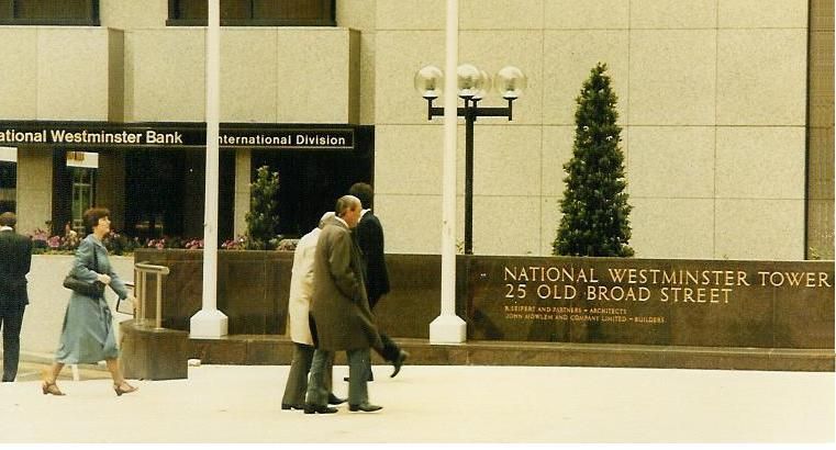 File:National Westminster Tower forecourt 1981.jpg