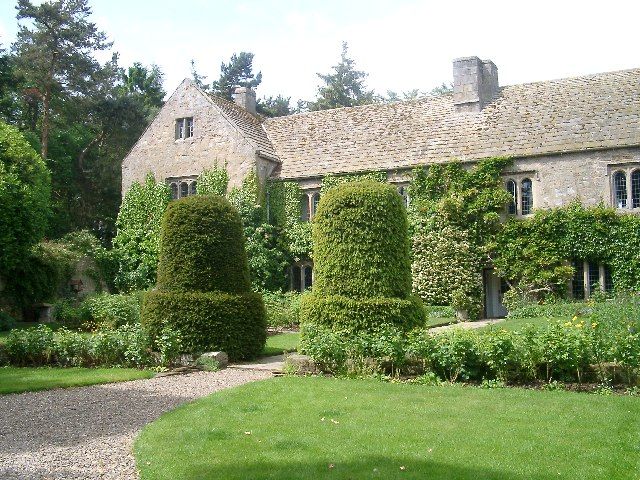 File:Ogle Castle - geograph.org.uk - 93672.jpg