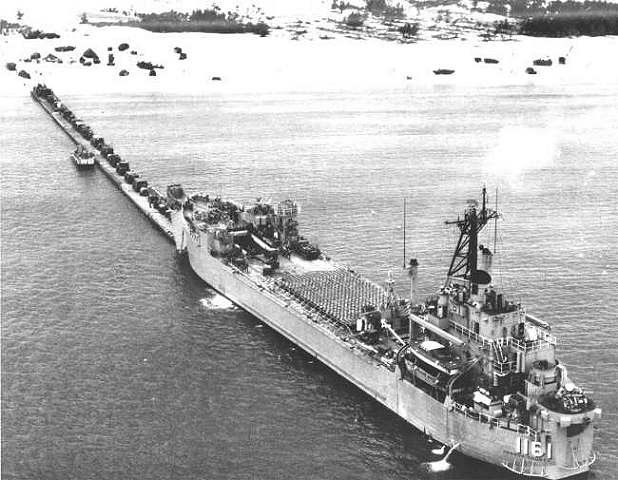 File:USS Vernon County (LST-1161) unloading.jpg