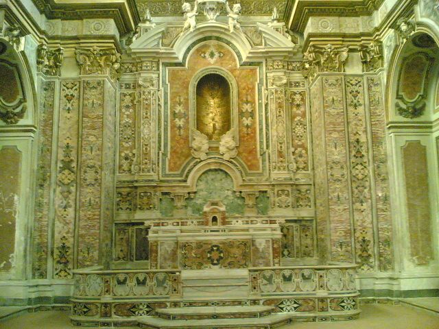 File:Altare Lucca.jpg