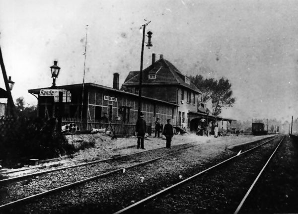 File:Bahnhof Randerathum1900.jpg