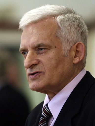 File:Buzek (cropped).jpg