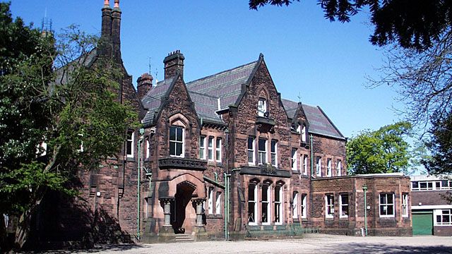 File:Calderstones School - geograph.org.uk - 377003.jpg