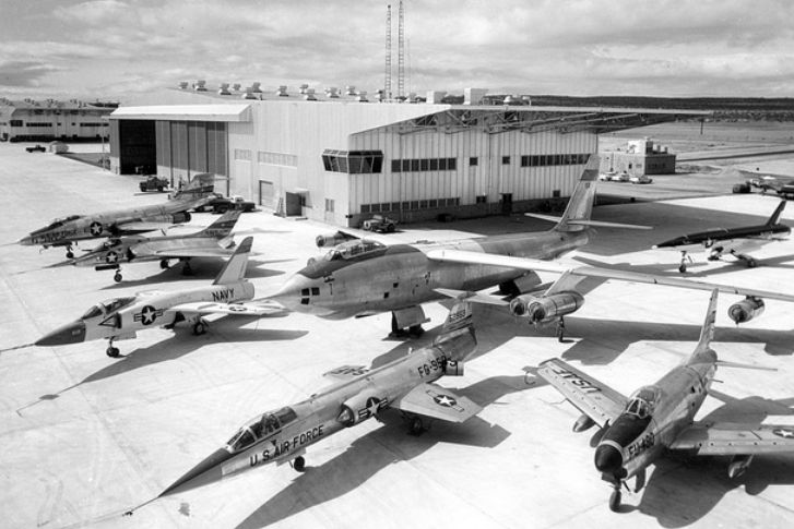 File:GE test aircraft at Edwards AFB 1958.JPG