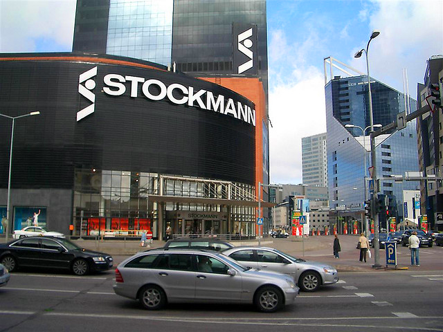 File:Stockman in downtown Tallinn.png