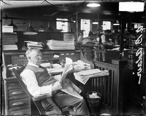 File:A B Blair Chicago Daily News newsroom.jpg