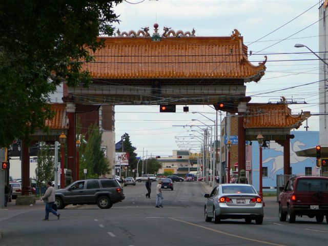 File:Chinatown Gate 1 Compressed.jpg