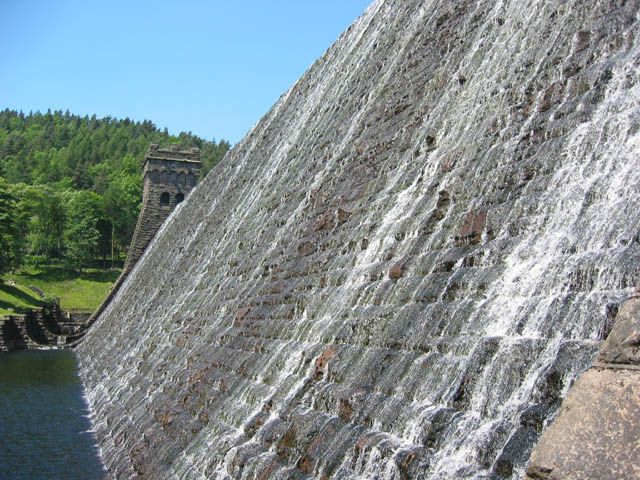 File:Howden Dam - geograph.org.uk - 185883.jpg