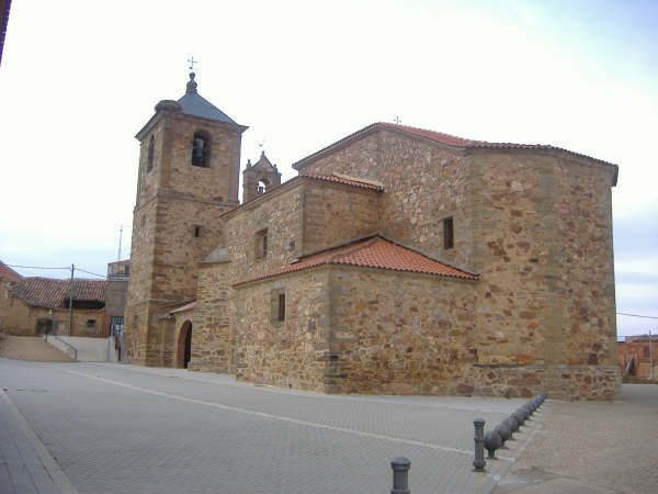 File:Manganeses iglesia.JPG