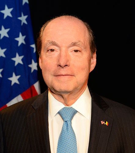 File:Ronald J. Gidwitz official photo.jpg