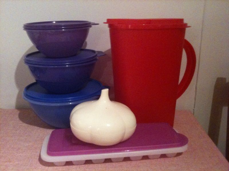 File:Tupperware plastic containers.jpeg