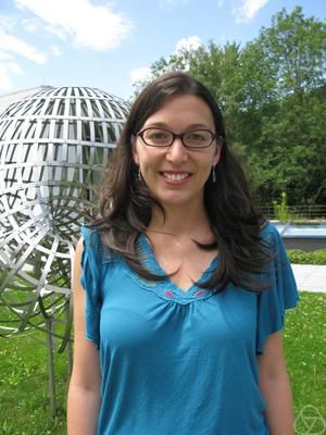 File:Bianca Viray Oberwolfach 2011.jpg