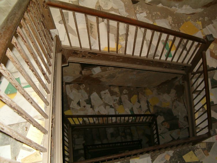 File:Danversstaircase.JPG