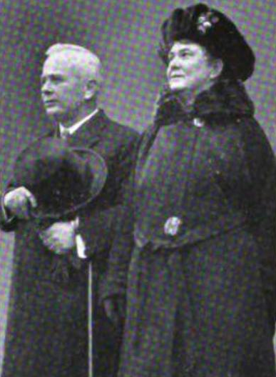 File:Governor and First Lady Bickett.png