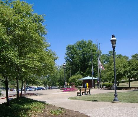 File:IUS Busstop.jpg