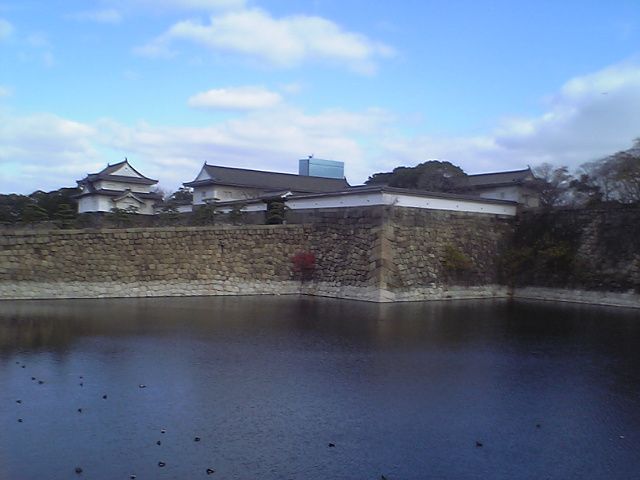 File:Osaka castle Otemon and Sengann-yagura.jpg