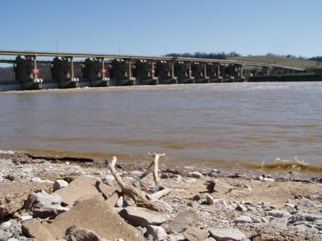 File:P4100217 Markland Locks and Dam.JPG