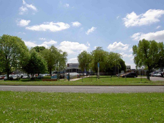 File:Ridgewood School - geograph.org.uk - 800815.jpg