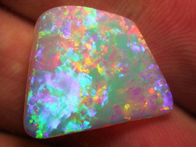 File:10 7cts Brazilian Crystal Opal.jpg