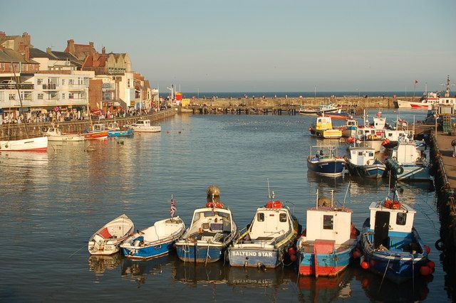 File:Bridlington Harbour. - geograph.org.uk - 401792.jpg