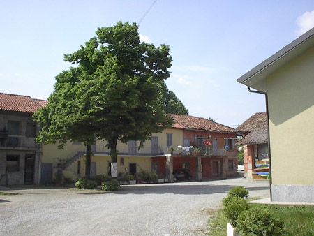 File:Cascina S. Cristoforo 01.jpg