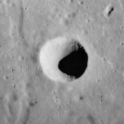 File:Clerke crater AS17-M-0795.jpg