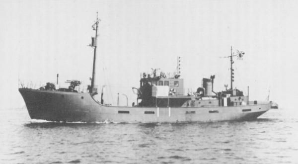 File:IJN No11 Auxiliary Minesweeper 1943.jpg