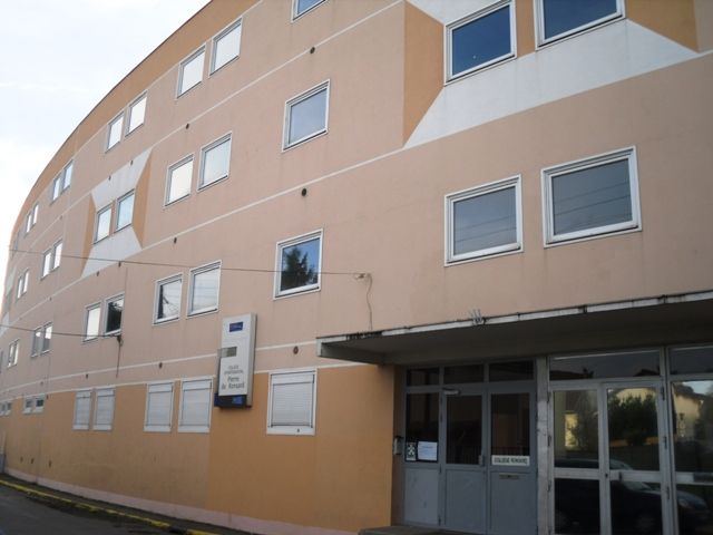 File:Paray-Vieille-Poste College Ronsard.JPG