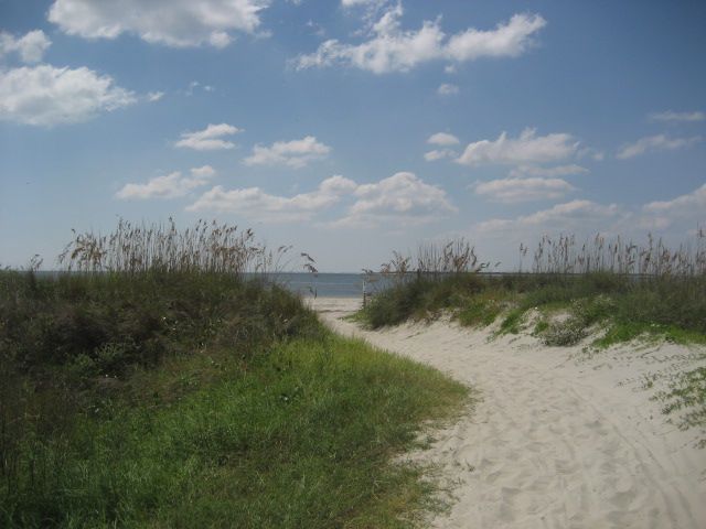 File:Sullivans Island in South Carolina.jpg