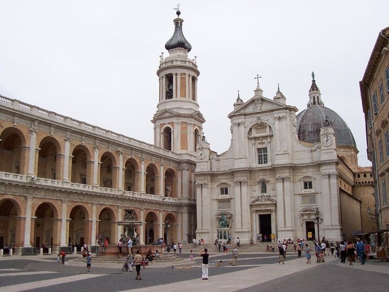 File:02LoretoSantuario.jpg