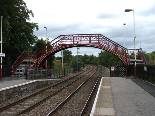 File:Brampton (Cumbria) railway station in 2006.jpg