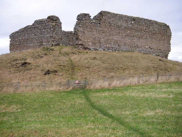 File:Castle Roy - geograph.org.uk - 301716.jpg