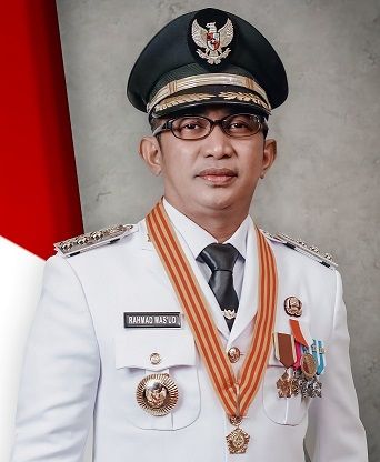 File:Rahmad Mas'ud, Wali Kota Balikpapan (cropped).jpg