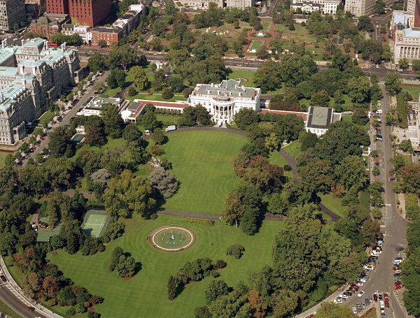 File:White-house-1984-overview-nw.jpg