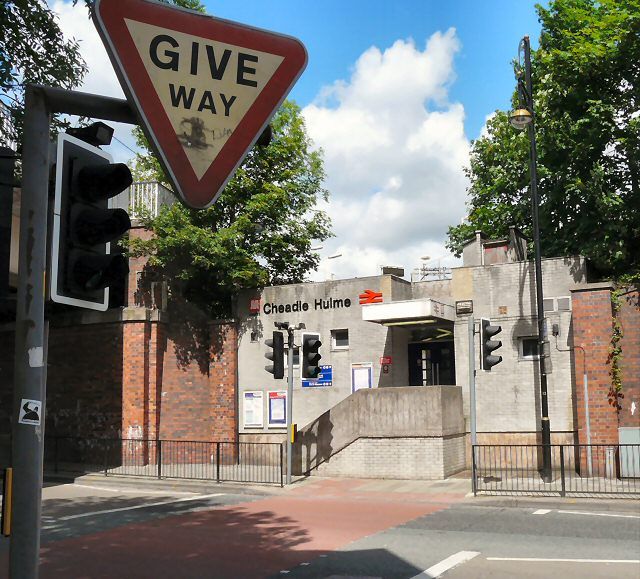 File:Cheadle Hulme Station front, 2009.jpg