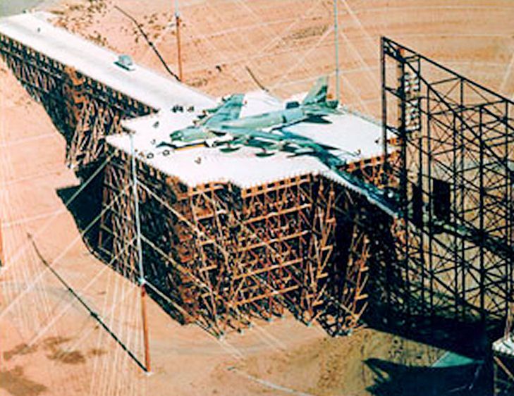 File:EMP simplator Krtland AFB New Mexico.jpg