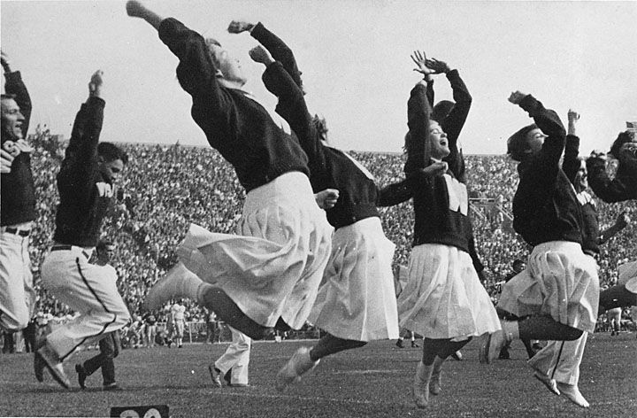 File:Early women cheerleaders at UW Madison (2246608893).jpg