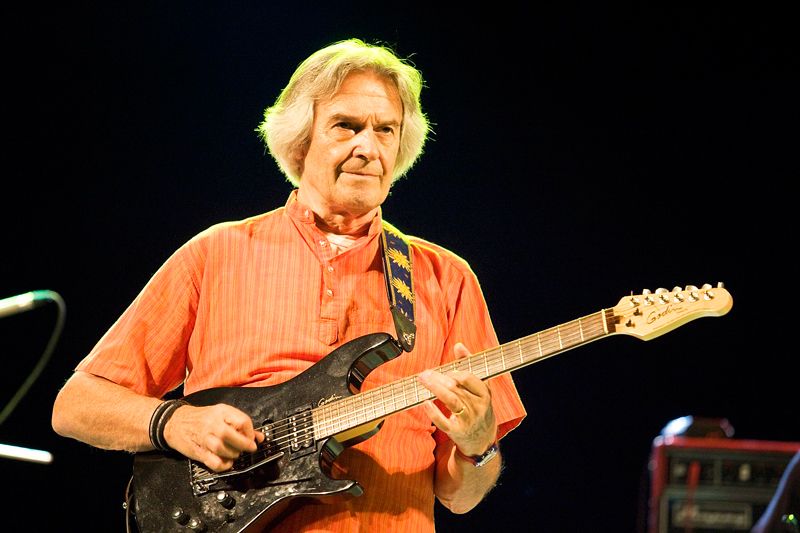 File:John McLaughlin in the Mir Gitary festival.jpg