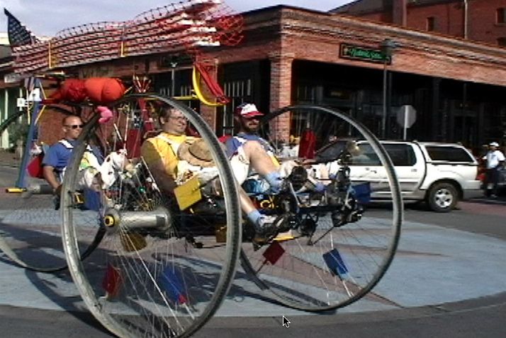 File:Kinetic sculpture race 2.jpg