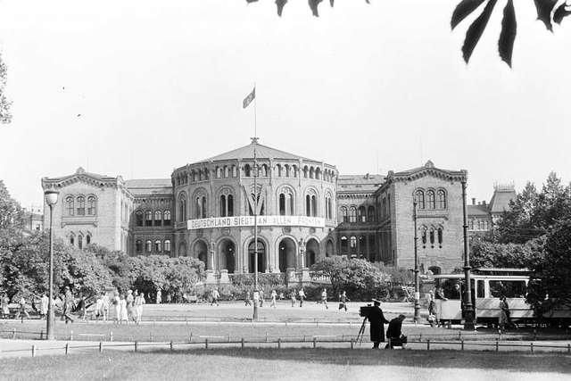 File:Nazi-occupied Parliament of Norway 1941.jpg