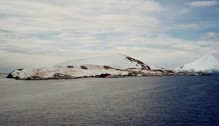 File:Petermann Island all.jpg