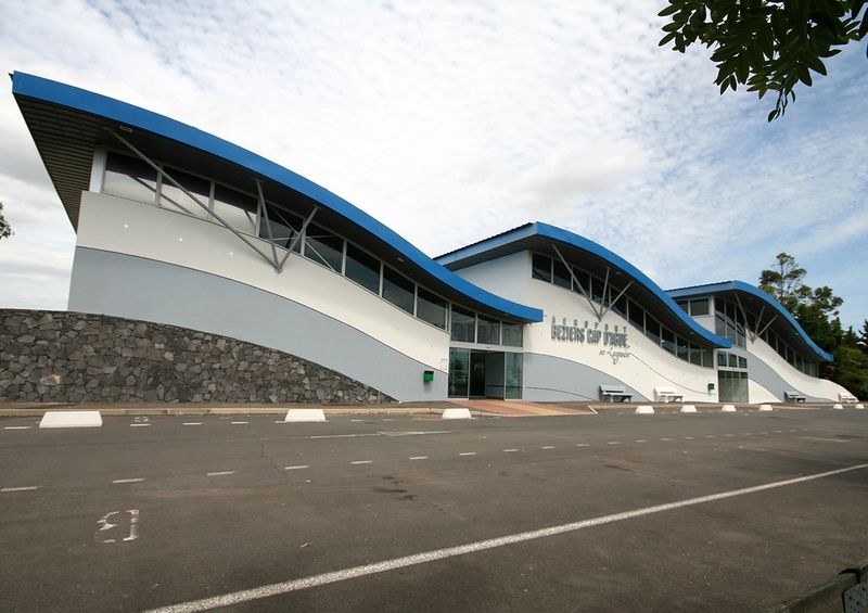 File:Aéroport béziers img 2010.jpg